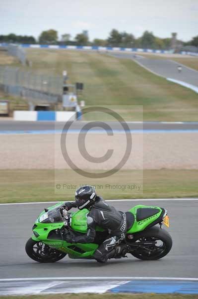 Motorcycle action photographs;Trackday digital images;donington;donington park leicestershire;donington photographs;event digital images;eventdigitalimages;no limits trackday;peter wileman photography;trackday;trackday photos