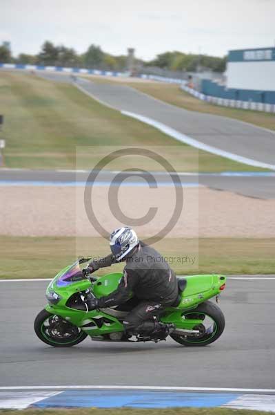 Motorcycle action photographs;Trackday digital images;donington;donington park leicestershire;donington photographs;event digital images;eventdigitalimages;no limits trackday;peter wileman photography;trackday;trackday photos