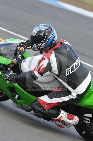 Motorcycle action photographs;Trackday digital images;donington;donington park leicestershire;donington photographs;event digital images;eventdigitalimages;no limits trackday;peter wileman photography;trackday;trackday photos