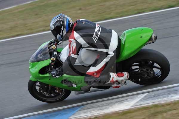 Motorcycle action photographs;Trackday digital images;donington;donington park leicestershire;donington photographs;event digital images;eventdigitalimages;no limits trackday;peter wileman photography;trackday;trackday photos