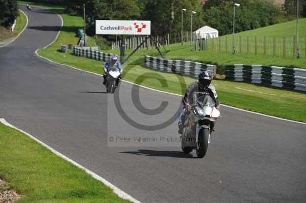 Motorcycle action photographs;Trackday digital images;cadwell;cadwell park photographs;event digital images;eventdigitalimages;motor racing louth lincolnshire;no limits trackday;peter wileman photography;trackday;trackday photos