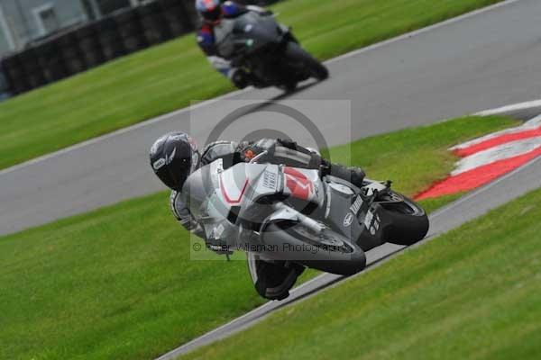 Motorcycle action photographs;Trackday digital images;cadwell;cadwell park photographs;event digital images;eventdigitalimages;motor racing louth lincolnshire;no limits trackday;peter wileman photography;trackday;trackday photos