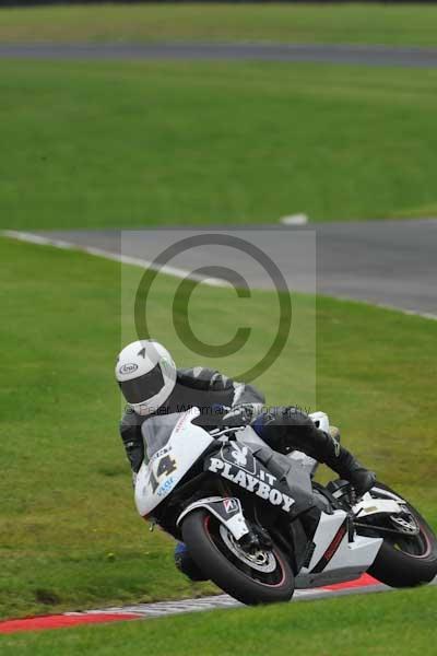 Motorcycle action photographs;Trackday digital images;cadwell;cadwell park photographs;event digital images;eventdigitalimages;motor racing louth lincolnshire;no limits trackday;peter wileman photography;trackday;trackday photos