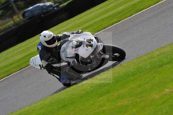 Motorcycle action photographs;Trackday digital images;cadwell;cadwell park photographs;event digital images;eventdigitalimages;motor racing louth lincolnshire;no limits trackday;peter wileman photography;trackday;trackday photos