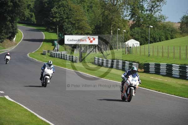 Motorcycle action photographs;Trackday digital images;cadwell;cadwell park photographs;event digital images;eventdigitalimages;motor racing louth lincolnshire;no limits trackday;peter wileman photography;trackday;trackday photos