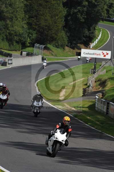 Motorcycle action photographs;Trackday digital images;cadwell;cadwell park photographs;event digital images;eventdigitalimages;motor racing louth lincolnshire;no limits trackday;peter wileman photography;trackday;trackday photos