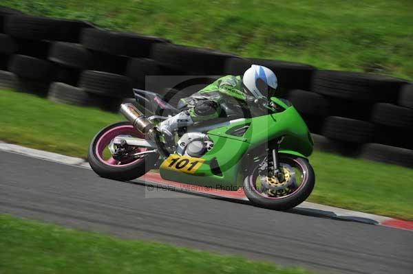 Motorcycle action photographs;Trackday digital images;cadwell;cadwell park photographs;event digital images;eventdigitalimages;motor racing louth lincolnshire;no limits trackday;peter wileman photography;trackday;trackday photos