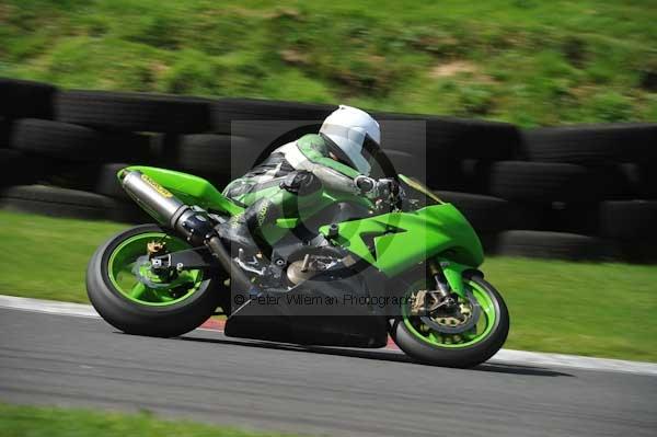 Motorcycle action photographs;Trackday digital images;cadwell;cadwell park photographs;event digital images;eventdigitalimages;motor racing louth lincolnshire;no limits trackday;peter wileman photography;trackday;trackday photos