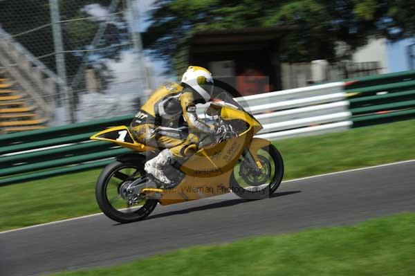 Motorcycle action photographs;Trackday digital images;cadwell;cadwell park photographs;event digital images;eventdigitalimages;motor racing louth lincolnshire;no limits trackday;peter wileman photography;trackday;trackday photos