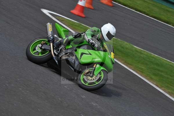 Motorcycle action photographs;Trackday digital images;cadwell;cadwell park photographs;event digital images;eventdigitalimages;motor racing louth lincolnshire;no limits trackday;peter wileman photography;trackday;trackday photos