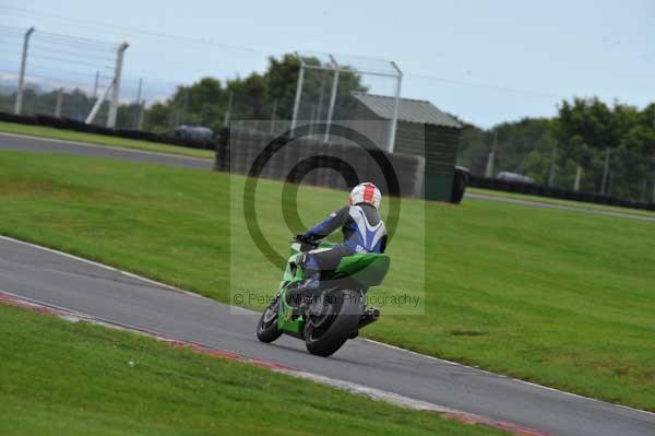 Motorcycle action photographs;Trackday digital images;cadwell;cadwell park photographs;event digital images;eventdigitalimages;motor racing louth lincolnshire;no limits trackday;peter wileman photography;trackday;trackday photos