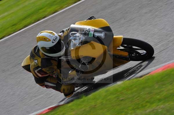 Motorcycle action photographs;Trackday digital images;cadwell;cadwell park photographs;event digital images;eventdigitalimages;motor racing louth lincolnshire;no limits trackday;peter wileman photography;trackday;trackday photos