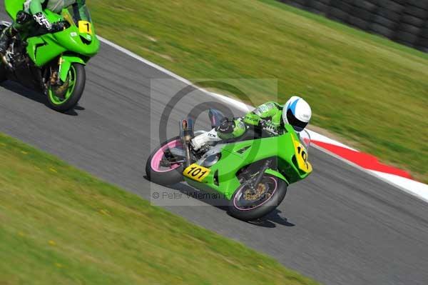 Motorcycle action photographs;Trackday digital images;cadwell;cadwell park photographs;event digital images;eventdigitalimages;motor racing louth lincolnshire;no limits trackday;peter wileman photography;trackday;trackday photos