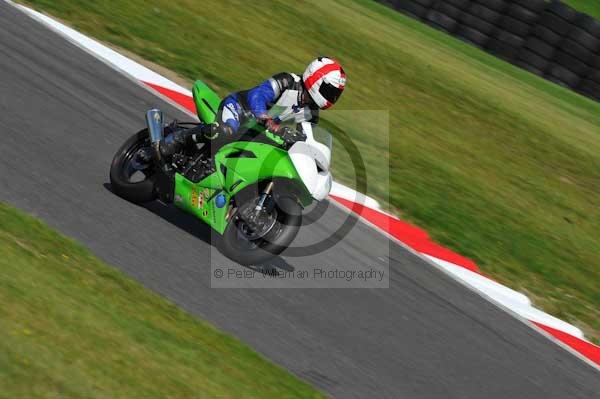 Motorcycle action photographs;Trackday digital images;cadwell;cadwell park photographs;event digital images;eventdigitalimages;motor racing louth lincolnshire;no limits trackday;peter wileman photography;trackday;trackday photos