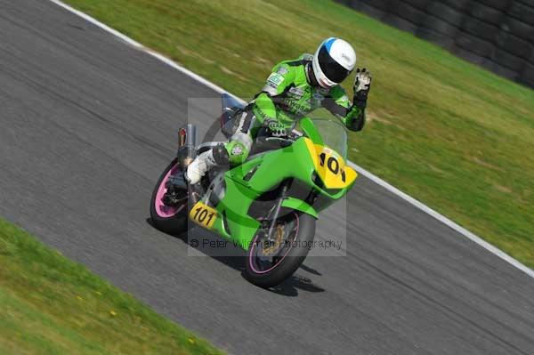 Motorcycle action photographs;Trackday digital images;cadwell;cadwell park photographs;event digital images;eventdigitalimages;motor racing louth lincolnshire;no limits trackday;peter wileman photography;trackday;trackday photos