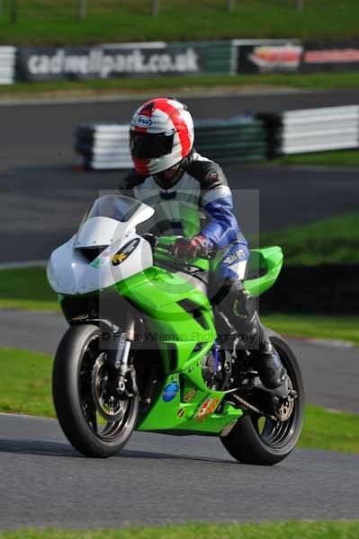 Motorcycle action photographs;Trackday digital images;cadwell;cadwell park photographs;event digital images;eventdigitalimages;motor racing louth lincolnshire;no limits trackday;peter wileman photography;trackday;trackday photos