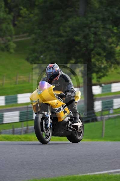 Motorcycle action photographs;Trackday digital images;cadwell;cadwell park photographs;event digital images;eventdigitalimages;motor racing louth lincolnshire;no limits trackday;peter wileman photography;trackday;trackday photos