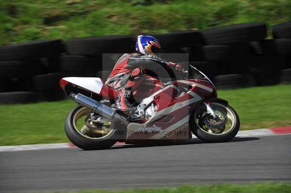 Motorcycle action photographs;Trackday digital images;cadwell;cadwell park photographs;event digital images;eventdigitalimages;motor racing louth lincolnshire;no limits trackday;peter wileman photography;trackday;trackday photos