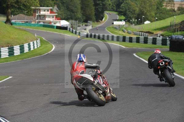 Motorcycle action photographs;Trackday digital images;cadwell;cadwell park photographs;event digital images;eventdigitalimages;motor racing louth lincolnshire;no limits trackday;peter wileman photography;trackday;trackday photos