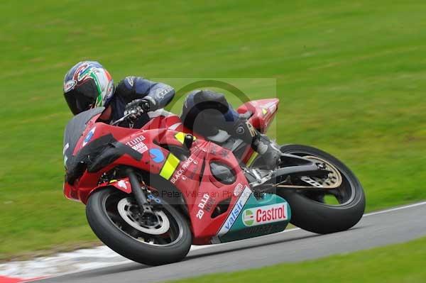 Motorcycle action photographs;Trackday digital images;cadwell;cadwell park photographs;event digital images;eventdigitalimages;motor racing louth lincolnshire;no limits trackday;peter wileman photography;trackday;trackday photos