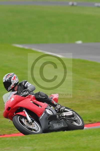 Motorcycle action photographs;Trackday digital images;cadwell;cadwell park photographs;event digital images;eventdigitalimages;motor racing louth lincolnshire;no limits trackday;peter wileman photography;trackday;trackday photos