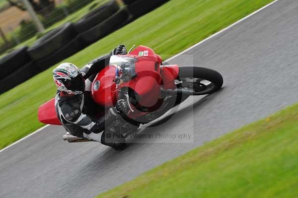 Motorcycle action photographs;Trackday digital images;cadwell;cadwell park photographs;event digital images;eventdigitalimages;motor racing louth lincolnshire;no limits trackday;peter wileman photography;trackday;trackday photos