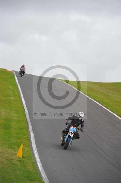 Motorcycle action photographs;Trackday digital images;cadwell;cadwell park photographs;event digital images;eventdigitalimages;motor racing louth lincolnshire;no limits trackday;peter wileman photography;trackday;trackday photos