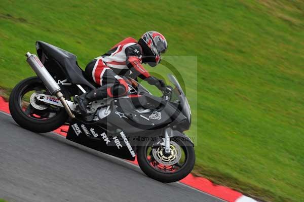 Motorcycle action photographs;Trackday digital images;cadwell;cadwell park photographs;event digital images;eventdigitalimages;motor racing louth lincolnshire;no limits trackday;peter wileman photography;trackday;trackday photos