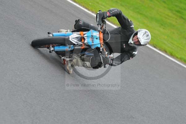 Motorcycle action photographs;Trackday digital images;cadwell;cadwell park photographs;event digital images;eventdigitalimages;motor racing louth lincolnshire;no limits trackday;peter wileman photography;trackday;trackday photos