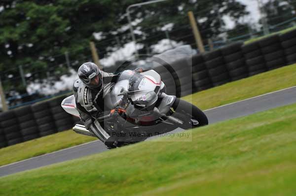 Motorcycle action photographs;Trackday digital images;cadwell;cadwell park photographs;event digital images;eventdigitalimages;motor racing louth lincolnshire;no limits trackday;peter wileman photography;trackday;trackday photos