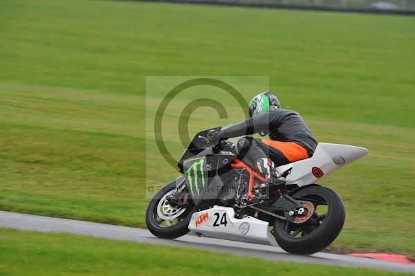 Motorcycle action photographs;Trackday digital images;cadwell;cadwell park photographs;event digital images;eventdigitalimages;motor racing louth lincolnshire;no limits trackday;peter wileman photography;trackday;trackday photos