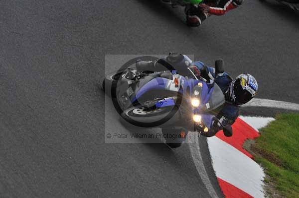 Motorcycle action photographs;Trackday digital images;cadwell;cadwell park photographs;event digital images;eventdigitalimages;motor racing louth lincolnshire;no limits trackday;peter wileman photography;trackday;trackday photos