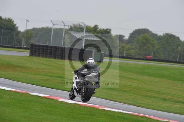 Motorcycle action photographs;Trackday digital images;cadwell;cadwell park photographs;event digital images;eventdigitalimages;motor racing louth lincolnshire;no limits trackday;peter wileman photography;trackday;trackday photos