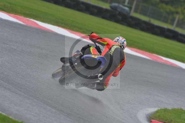 Motorcycle action photographs;Trackday digital images;cadwell;cadwell park photographs;event digital images;eventdigitalimages;motor racing louth lincolnshire;no limits trackday;peter wileman photography;trackday;trackday photos