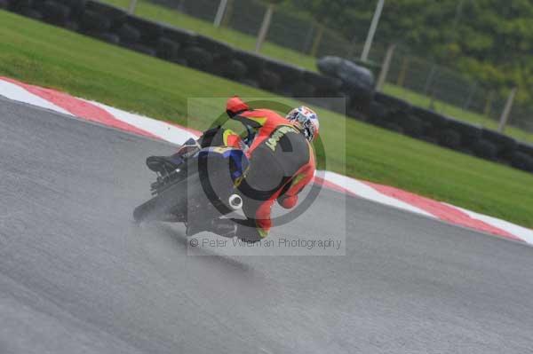 Motorcycle action photographs;Trackday digital images;cadwell;cadwell park photographs;event digital images;eventdigitalimages;motor racing louth lincolnshire;no limits trackday;peter wileman photography;trackday;trackday photos