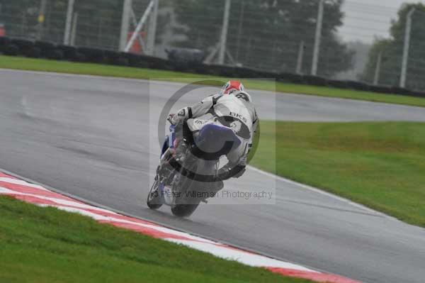 Motorcycle action photographs;Trackday digital images;cadwell;cadwell park photographs;event digital images;eventdigitalimages;motor racing louth lincolnshire;no limits trackday;peter wileman photography;trackday;trackday photos