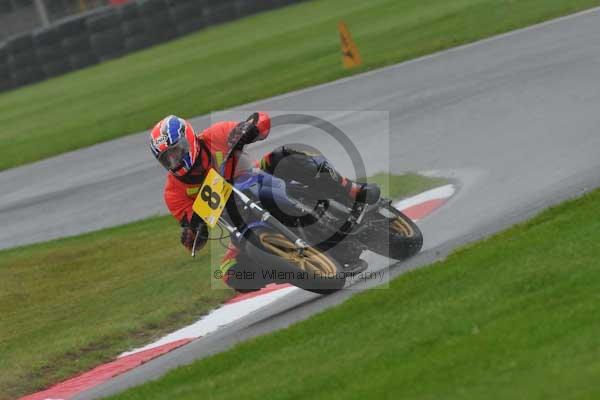 Motorcycle action photographs;Trackday digital images;cadwell;cadwell park photographs;event digital images;eventdigitalimages;motor racing louth lincolnshire;no limits trackday;peter wileman photography;trackday;trackday photos