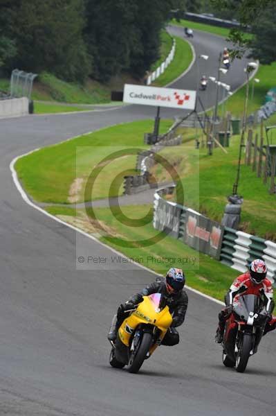 Motorcycle action photographs;Trackday digital images;cadwell;cadwell park photographs;event digital images;eventdigitalimages;motor racing louth lincolnshire;no limits trackday;peter wileman photography;trackday;trackday photos