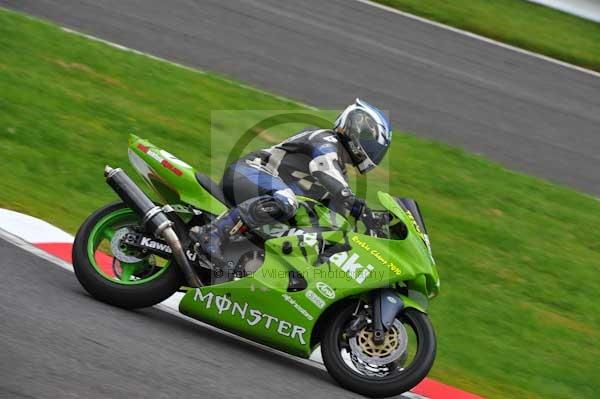 Motorcycle action photographs;Trackday digital images;cadwell;cadwell park photographs;event digital images;eventdigitalimages;motor racing louth lincolnshire;no limits trackday;peter wileman photography;trackday;trackday photos