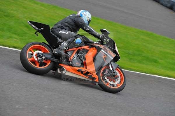 Motorcycle action photographs;Trackday digital images;cadwell;cadwell park photographs;event digital images;eventdigitalimages;motor racing louth lincolnshire;no limits trackday;peter wileman photography;trackday;trackday photos