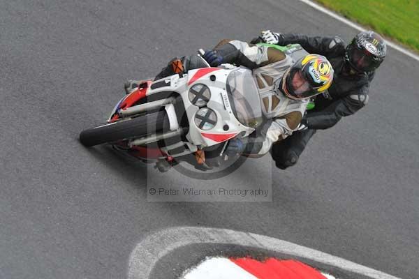 Motorcycle action photographs;Trackday digital images;cadwell;cadwell park photographs;event digital images;eventdigitalimages;motor racing louth lincolnshire;no limits trackday;peter wileman photography;trackday;trackday photos