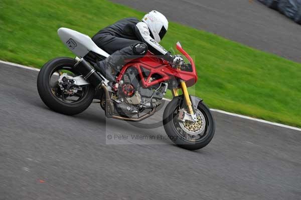 Motorcycle action photographs;Trackday digital images;cadwell;cadwell park photographs;event digital images;eventdigitalimages;motor racing louth lincolnshire;no limits trackday;peter wileman photography;trackday;trackday photos