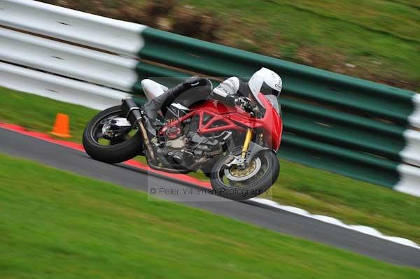 Motorcycle action photographs;Trackday digital images;cadwell;cadwell park photographs;event digital images;eventdigitalimages;motor racing louth lincolnshire;no limits trackday;peter wileman photography;trackday;trackday photos