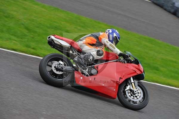 Motorcycle action photographs;Trackday digital images;cadwell;cadwell park photographs;event digital images;eventdigitalimages;motor racing louth lincolnshire;no limits trackday;peter wileman photography;trackday;trackday photos