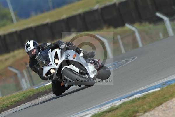 Motorcycle action photographs;donington;donington park leicestershire;donington photographs;event digital images;eventdigitalimages;no limits trackday;peter wileman photography;trackday;trackday digital images;trackday photos