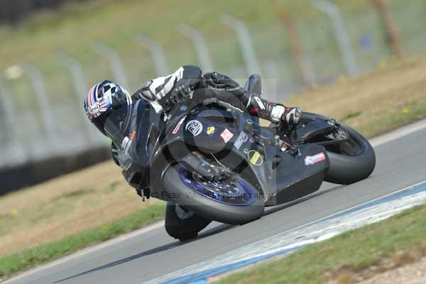 Motorcycle action photographs;donington;donington park leicestershire;donington photographs;event digital images;eventdigitalimages;no limits trackday;peter wileman photography;trackday;trackday digital images;trackday photos