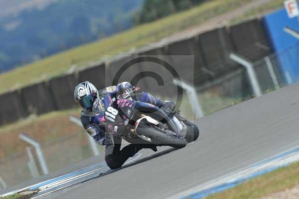 Motorcycle action photographs;donington;donington park leicestershire;donington photographs;event digital images;eventdigitalimages;no limits trackday;peter wileman photography;trackday;trackday digital images;trackday photos