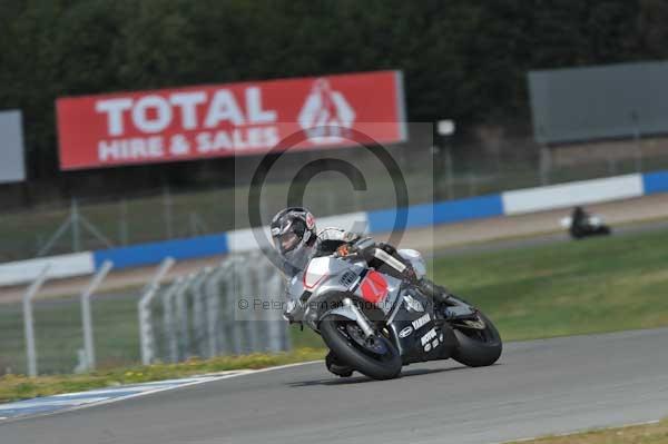 Motorcycle action photographs;donington;donington park leicestershire;donington photographs;event digital images;eventdigitalimages;no limits trackday;peter wileman photography;trackday;trackday digital images;trackday photos