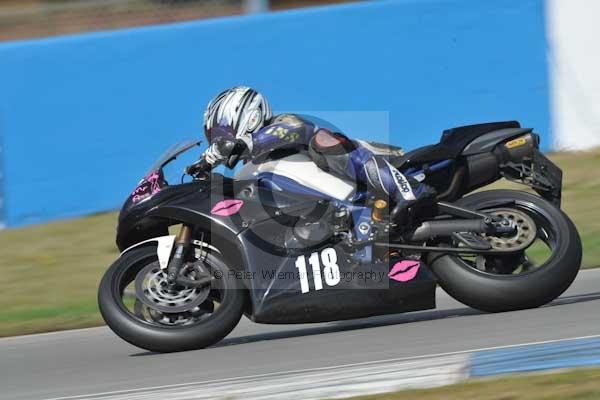 Motorcycle action photographs;donington;donington park leicestershire;donington photographs;event digital images;eventdigitalimages;no limits trackday;peter wileman photography;trackday;trackday digital images;trackday photos