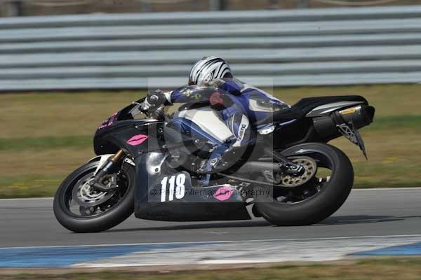 Motorcycle action photographs;donington;donington park leicestershire;donington photographs;event digital images;eventdigitalimages;no limits trackday;peter wileman photography;trackday;trackday digital images;trackday photos